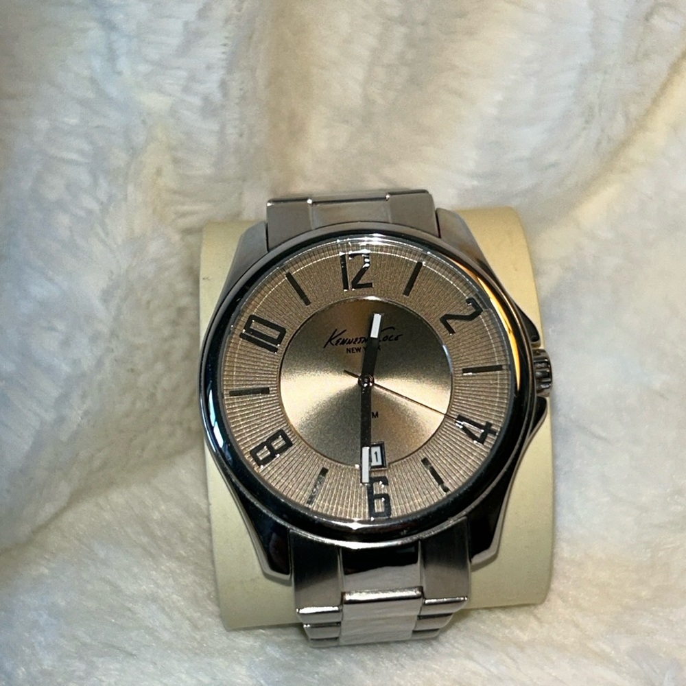 Men’s Kenneth go watch style numbered Casey 3861